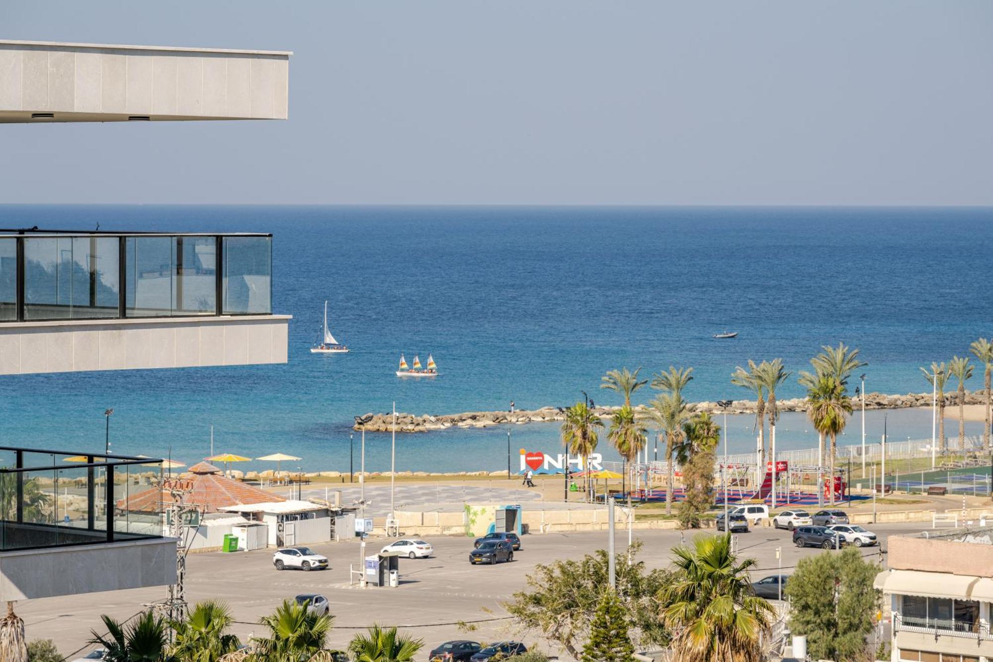 Balfour Sea View City Center Nahariya Eksteriør bilde